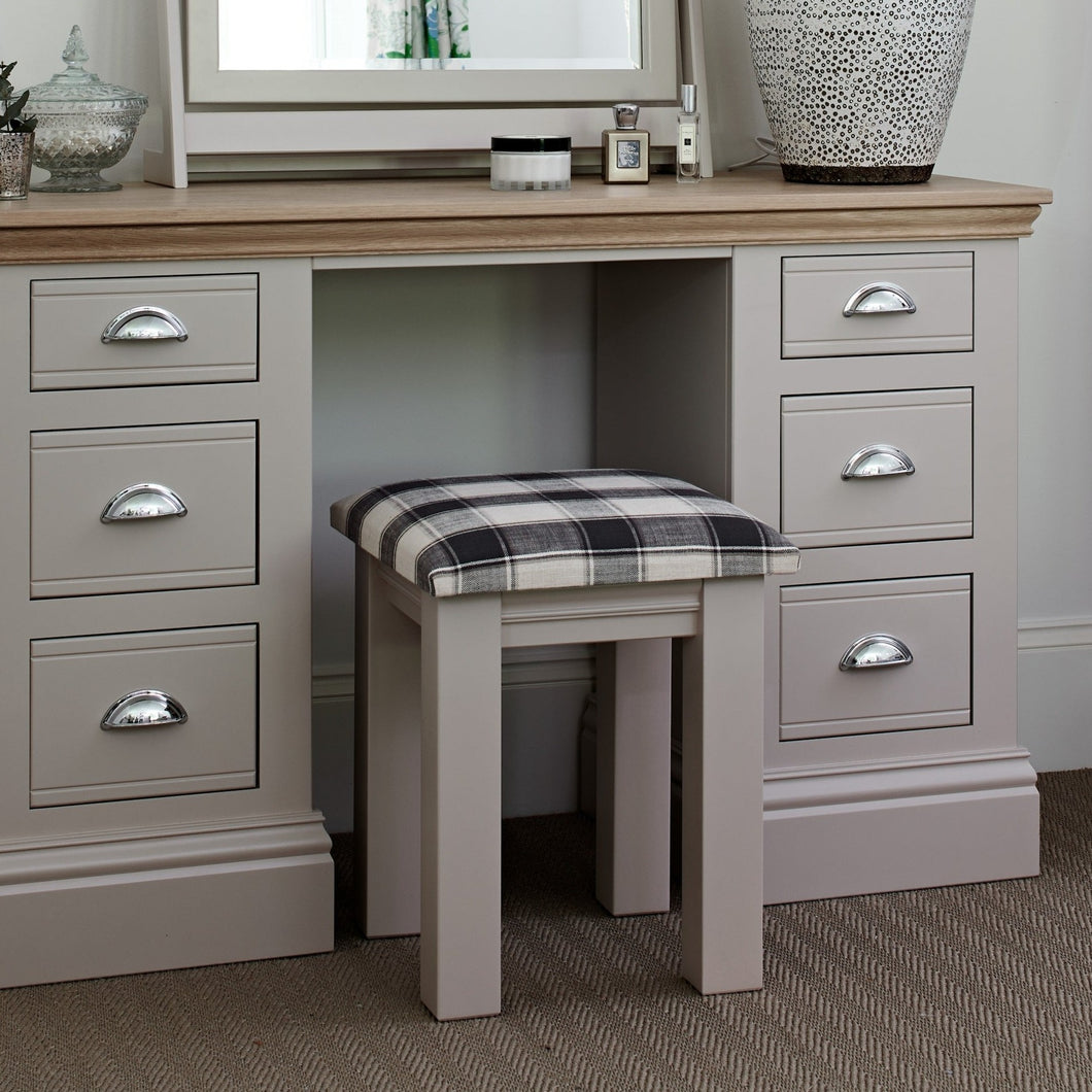 New England | Dressing Stool